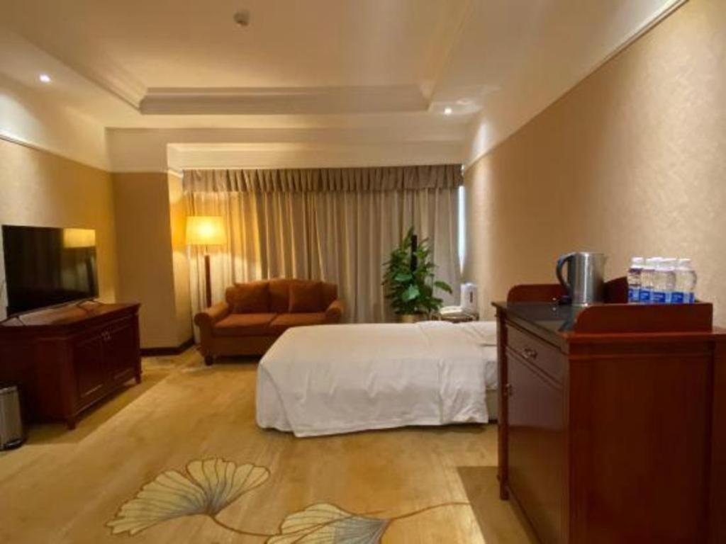 Jianguo Garden 5*