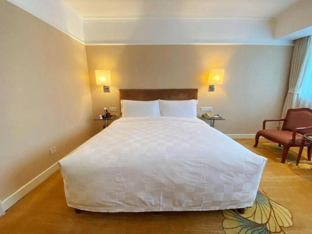Hotel Jianguo Garden 5*