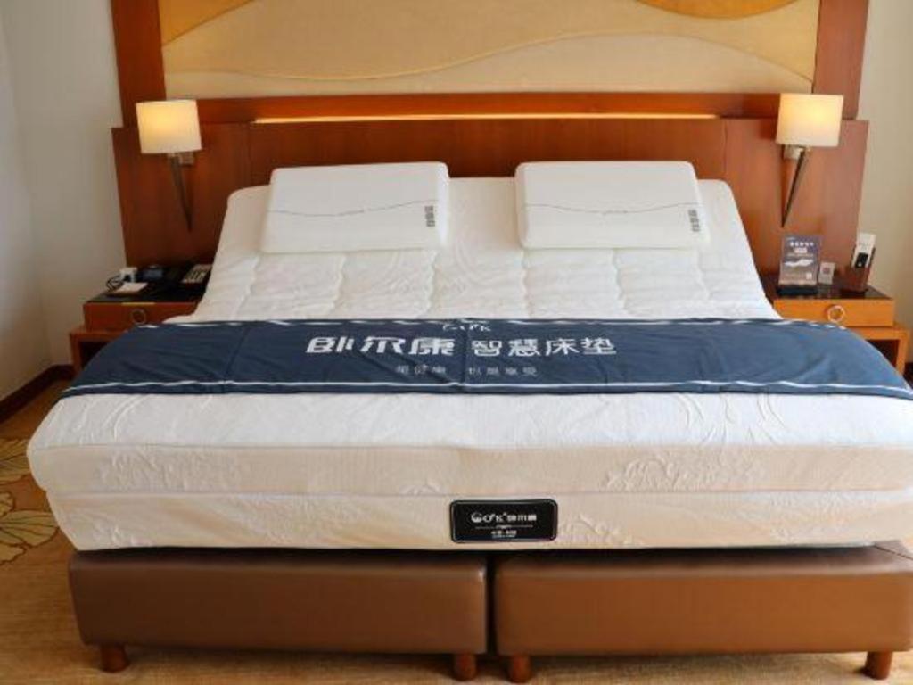 Hotel Jianguo Garden 5*